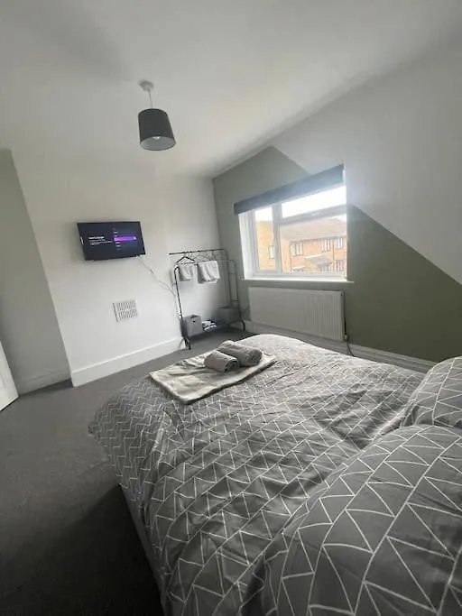 Enquire For Long Term Stay Reduction Grimsby Holiday home