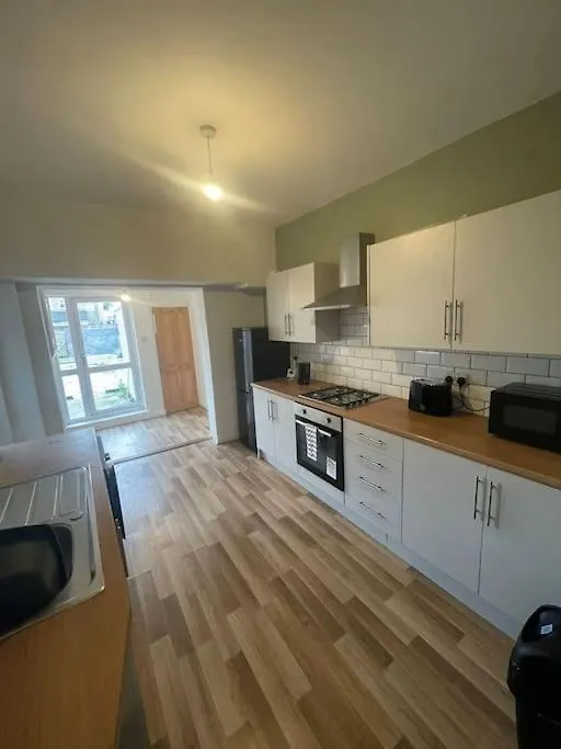 Enquire For Long Term Stay Reduction Grimsby Holiday home